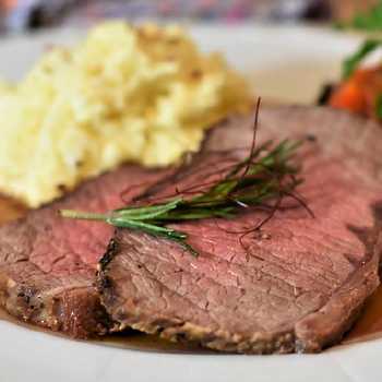 Pennsylvania Dutch Beef With Onions