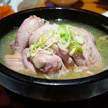 Shourba B'Tarbia (Chicken Soup with Egg and Lemon)