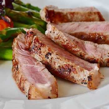 Teleci s Parikou (Veal with Paprika)